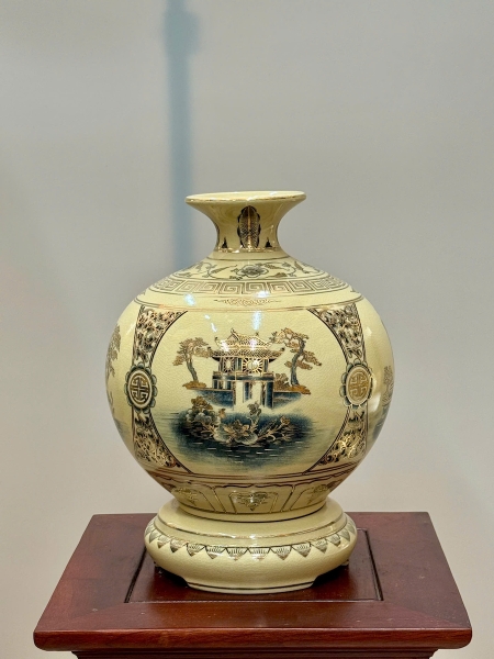 Bình Hút Lộc Tứ Cảnh Hà Nội Cao 29cm Gốm Chu Đâu Vẽ Vàng