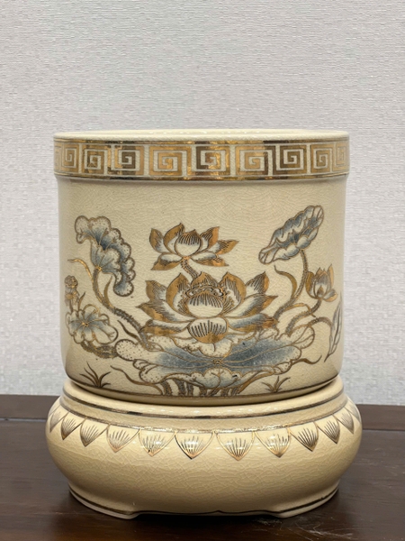 Bát Hương F20 Hoạ Tiết Hoa Sen Vẽ Vàng 24K