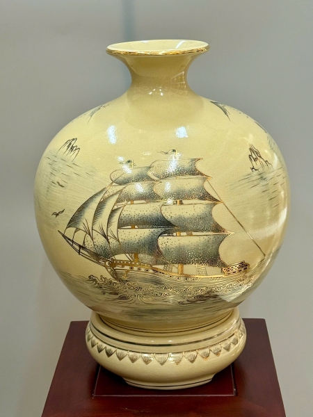 Bình Hút Lộc Thuận Buồm Xuôi Gió Cao 42cm Gốm Chu Đậu Vẽ Vàng