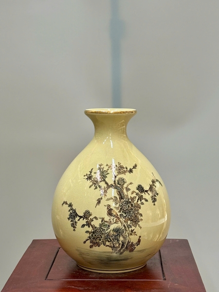 Bình Bảo Ngọc Chim Hoa Cúc Cao 28cm Gốm Vẽ Vàng