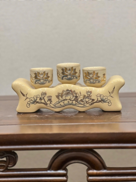 Kỷ 3 Chén Hoạ Tiết Sen Vẽ Vàng 24K