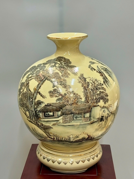 Bình Hút Lộc Hoạ Tiết Sơn Thuỷ Hữu Tình Cao 42cm Gốm Chu Đậu Vẽ Vàng