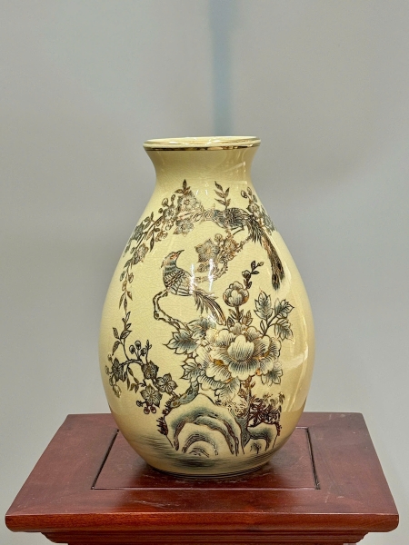 Bình Lão Vọng Hoạ Tiết Chim Đào Mùa Xuân Cao 28cm Gốm Vẽ Vàng