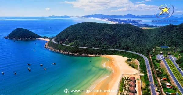 Vịnh Vân Phong Nha Trang: Điểm Đến Không Thể Bỏ Qua Cho Du Khách