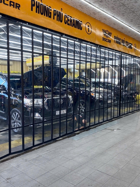 Cửa xếp khung nhôm lá nhựa trong suốt