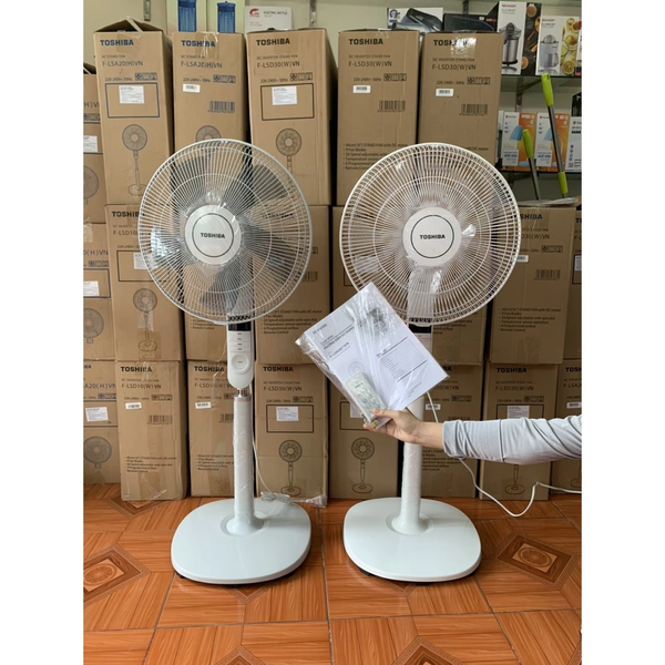 Quạt cây Toshiba F-LSA20(W/H)VN(Ghi) có khiển model 2022 - Hàng Chính Hãng