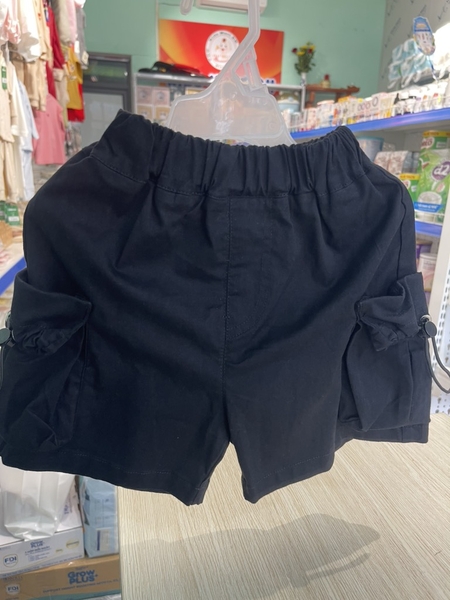 Quần ngố bé trai đen K001