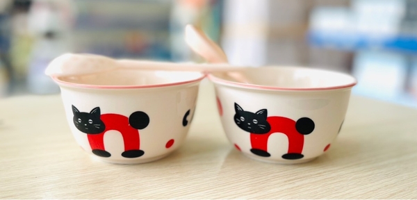 q. sét 2 bát sứ + thìa cao cấp hoạ tiết bò sữa (3sp)