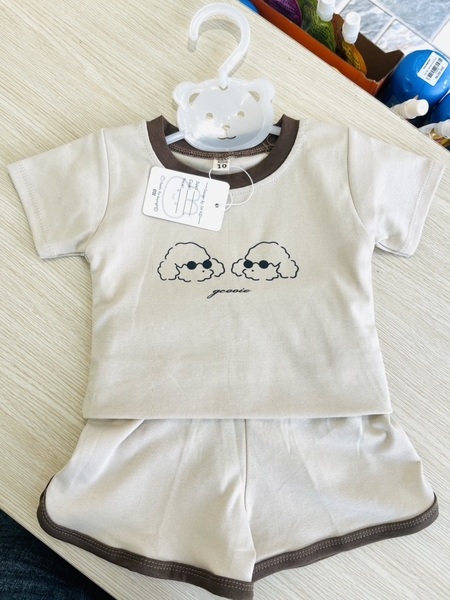 bộ kem viền nâu bé trai
