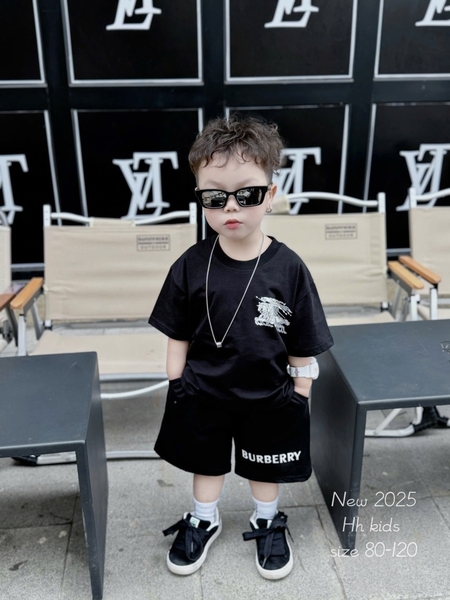 Bộ nam burberry ( trắng, đen; 80-120)