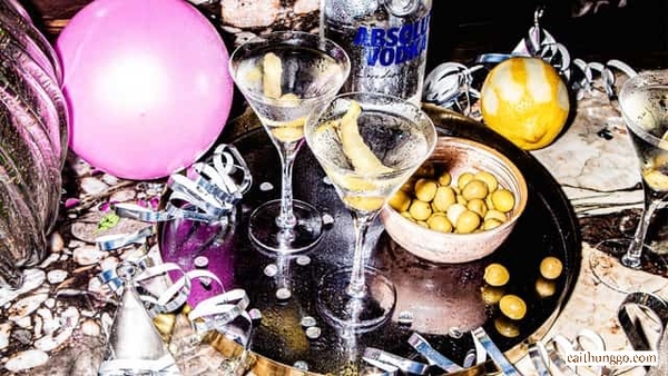 Công Thức Cocktail Vodka Martini Kinh Điển: Hướng Dẫn Chi Tiết