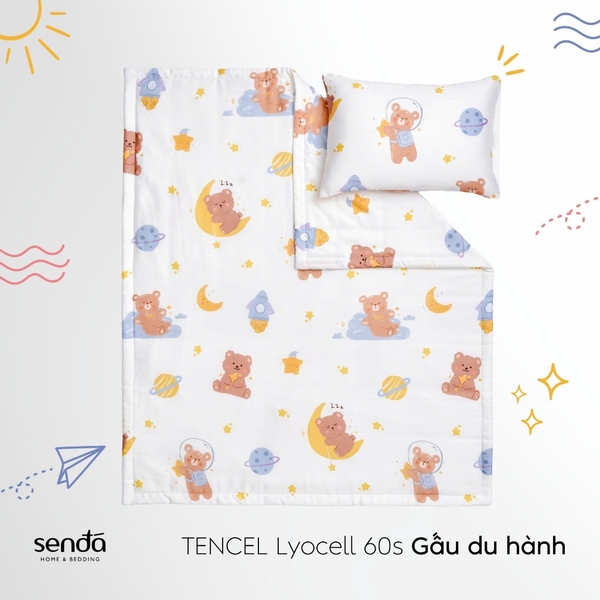 Bộ chăn gối cho bé đi học Lụa Tencel họa tiết - Gấu du hành