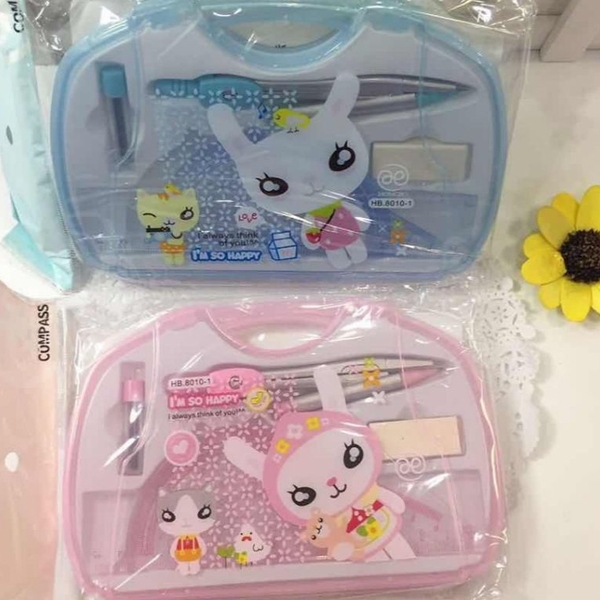 Bộ Compa Chì Bấm, Thước Gôm 6807 (12 Bộ/Hộp; 18 Hộp/Thùng)