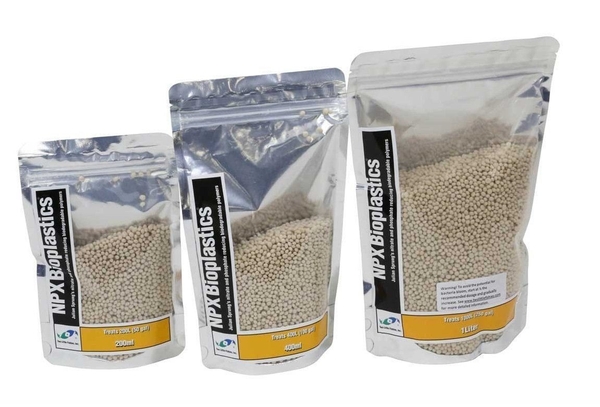 Vật liệu lọc chuyên dụng như GFO và NPX Bioplastics giúp hấp thụ phosphate và nitrate trong hồ cá biển hiệu quả