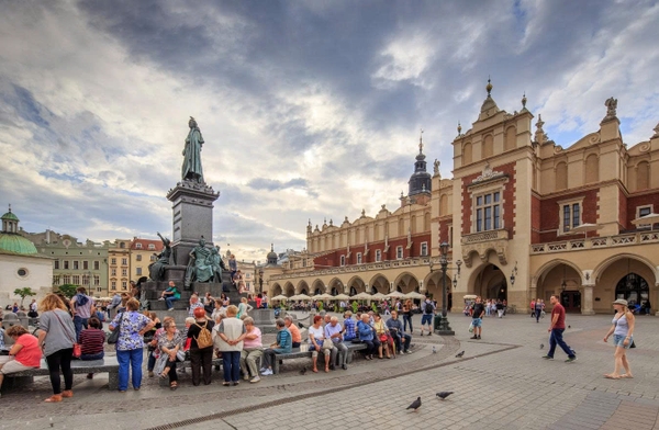 Rynek Główny: Trái Tim Lịch Sử và Văn Hóa Ở Trung Tâm Kraków