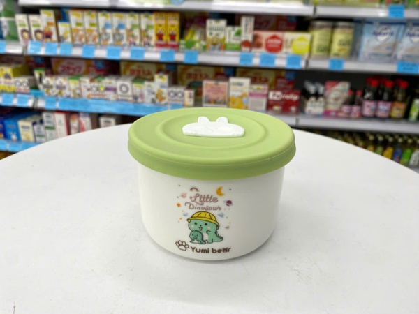 Hũ sứ ăn dặm Yumibear 200ml có chia vạch và lắp đậy (họa tiết ngẫu nhiên)