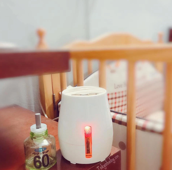 Máy xông tinh dầu đuổi muỗi Fumakilla kèm lọ tinh dầu 60 ngày