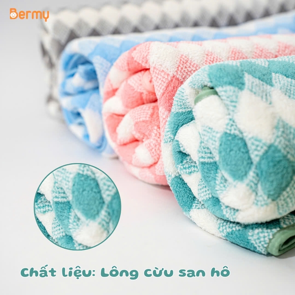 Khăn lông viền hình thoi 70x140cm (màu ngẫu nhiên)