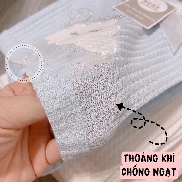 Chăn lưới chống ngạt BEBE COMFORT 102x76cm màu ngẫu nhiên