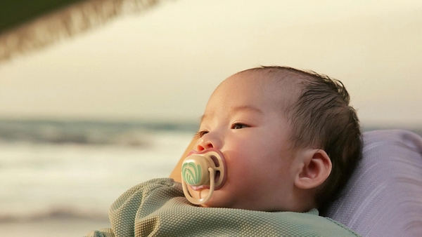Ty ngậm thông khí Philips Avent (SCF087/08, 0-6M, vỉ đôi)