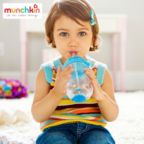 Cốc ống hút mọi tư thế Munchkin MK24188