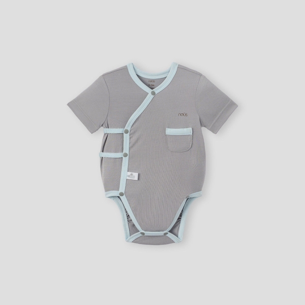 Set 2 bodysuit cộc cài lệch Nous màu ghi in họa tiết