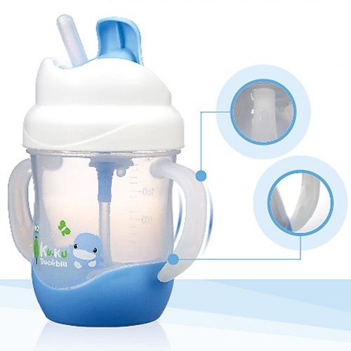 Bình uống nước kèm ống hút và có tay cầm KuKu Ku5472 200ml (Màu ngẫu nhiên)