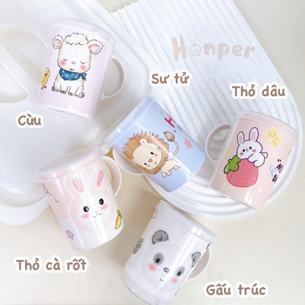 Cốc uống nước Honper HP2410 có nắp đậy 230ml (Họa tiết ngẫu nhiên)