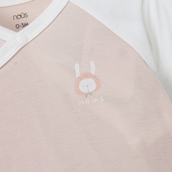 Bộ dài cài lệch màu trắng phối hồng nhạt NewBorn NOUS