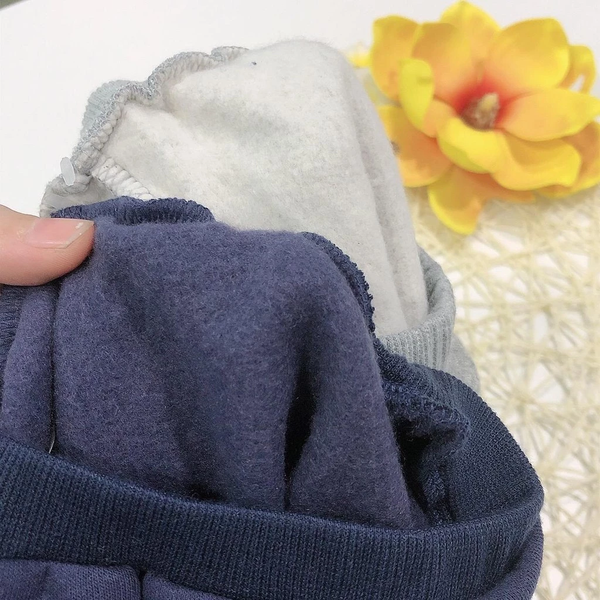 ('C9) Quần nỉ túi Little Love