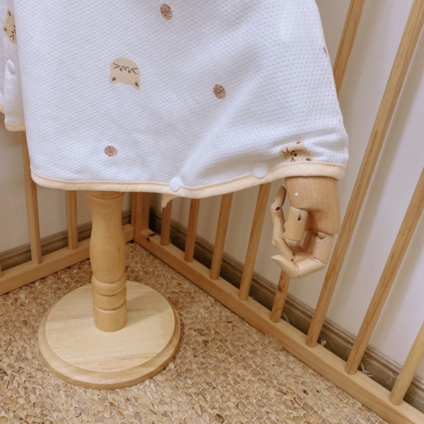 Ủ choàng vải thở 2 lớp Monona MNN077 (họa tiết ngẫu nhiên)