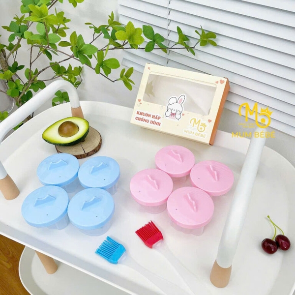 Khuôn hấp chống dính 4 chi tiết Mumbebe hình động vật kèm chổi phết dầu