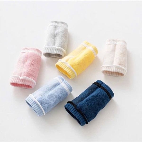 Tất bịt đầu gối cho bé tập bò, tập đi