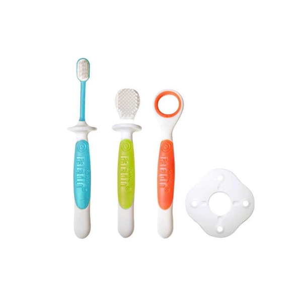 Bộ bàn chải 3 giai đoạn Farlin cho bé tập đánh răng hiệu quả