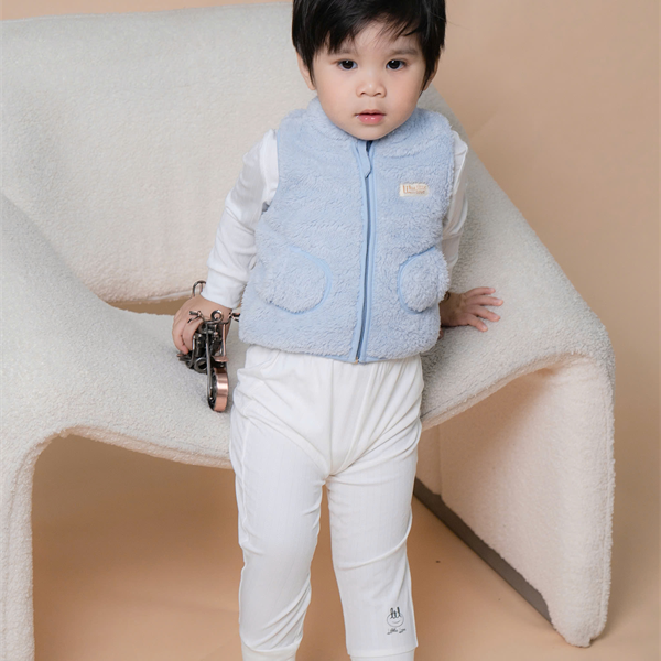 ('C5) Áo gile lông thêu Little Love