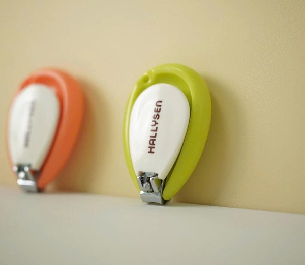 Bấm móng tay Hallysen cho bé