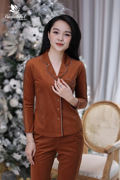 Y611C Nhung tuyết tay dài NÂU trơn viền xám cổ PJM