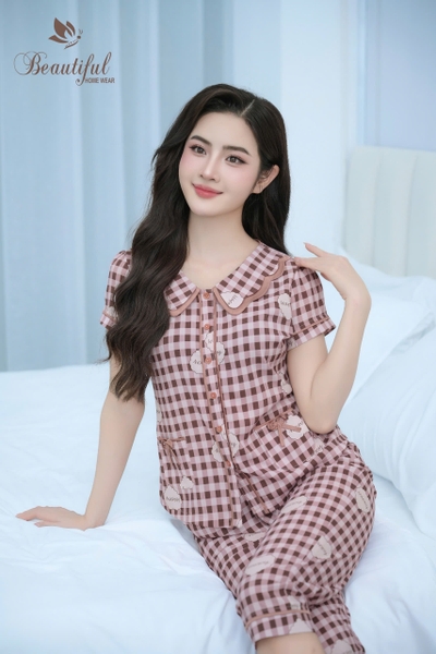 Y679B Lụa Mango Quần lỡ NÂU kẻ đám mây cổ lượn