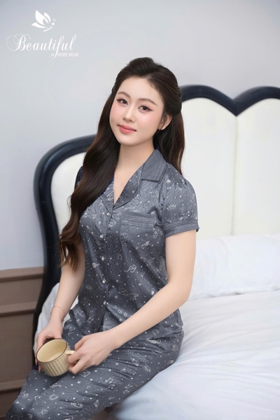 Y911F Lụa Gấm quần dài GHI chấm tim cổ PJM