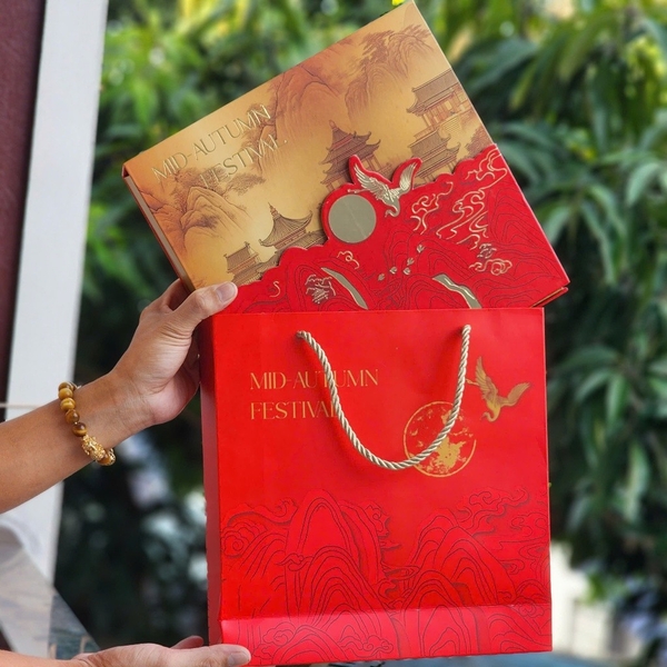 Hộp trung thu cao cấp , hộp cứng gấp gọn mẫu Thanh Sơn 4 bánh , Mẫu mới nhất 2025, tặng kèm full thiệp