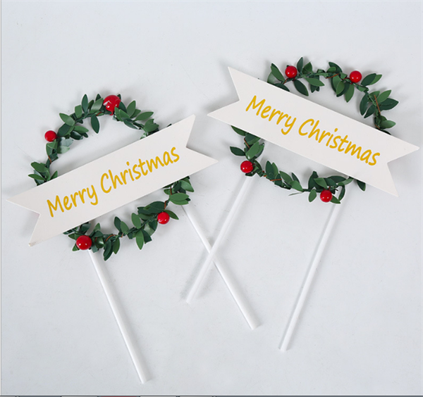 Que cắm noel LÁ XANH HẠT ĐỎ