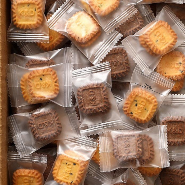 Bánh quy bơ hình vuông mix vàng nâu gói 500g