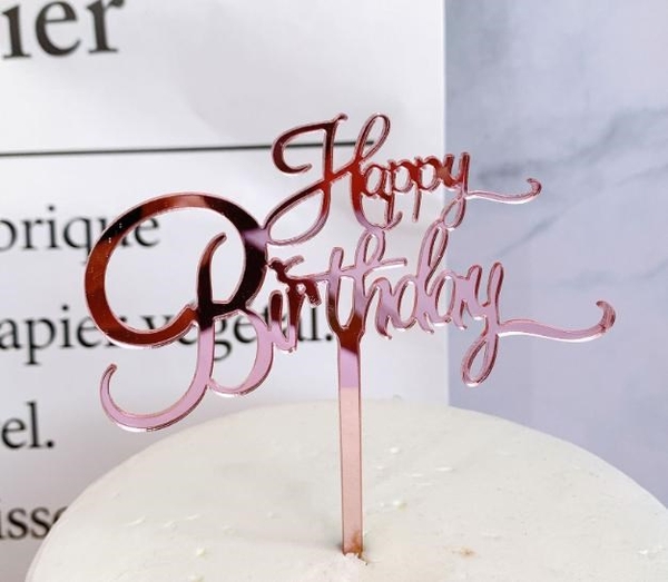 Topper mica HPBD chữ hoa nét nhỏ gạch dưới HỒNG