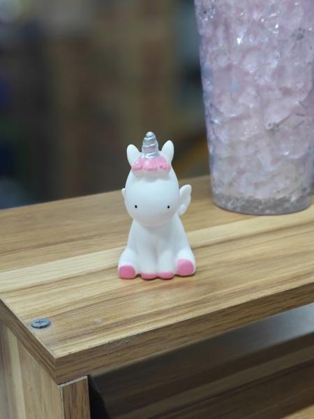 Trang trí ngựa Unicorn TRẮNG + sừng Bạc size nhỏ