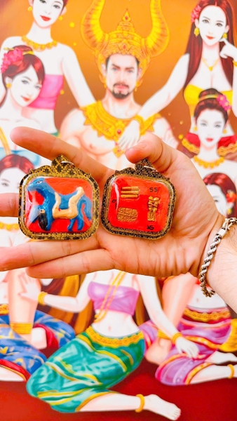 Amulet ngựa lớn