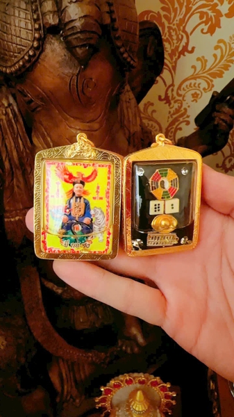 Amulet Nhị Ca Phong viện mạ vàng