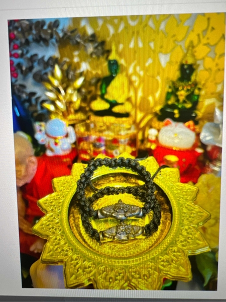 Vòng tay khắc chú thái lan