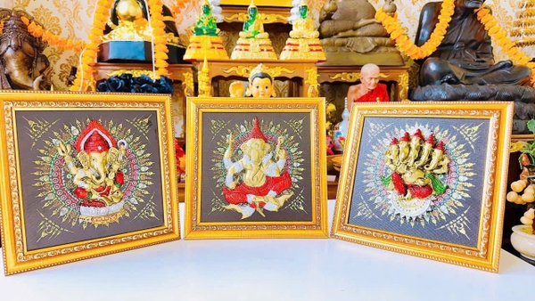 Khung tranh phép sư thầy