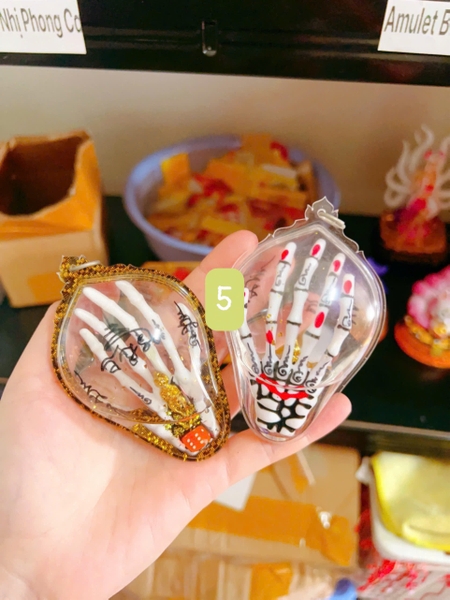 Amulet giá rẻ