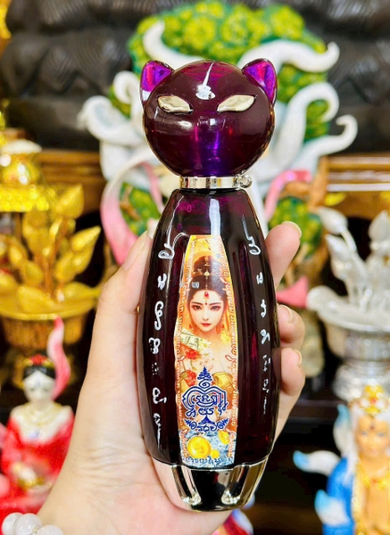 Nước hoa linh miêu tím